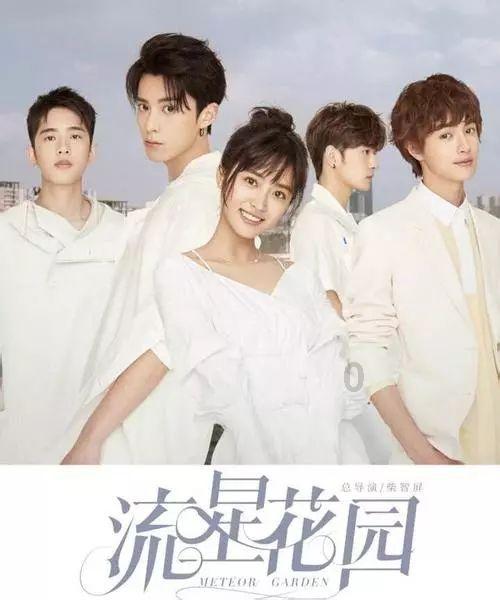 亚当玩高尔夫