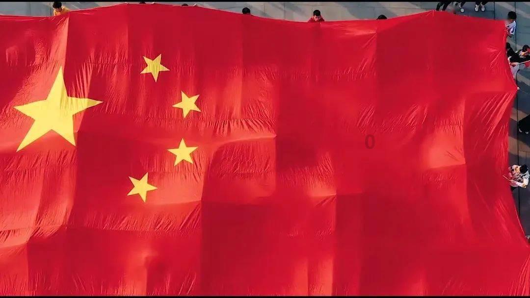 《埃隆·马斯克传》全球纸声同步,千万级播放量引爆听书热潮