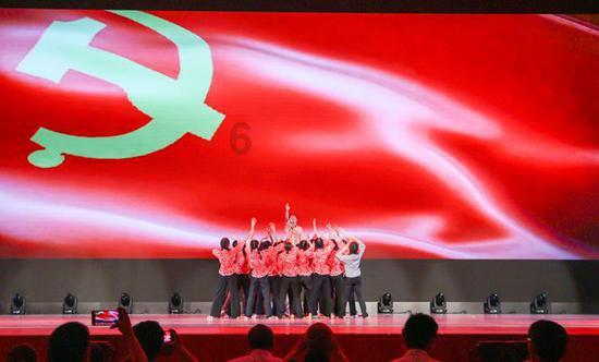 西方大卡车找字母
